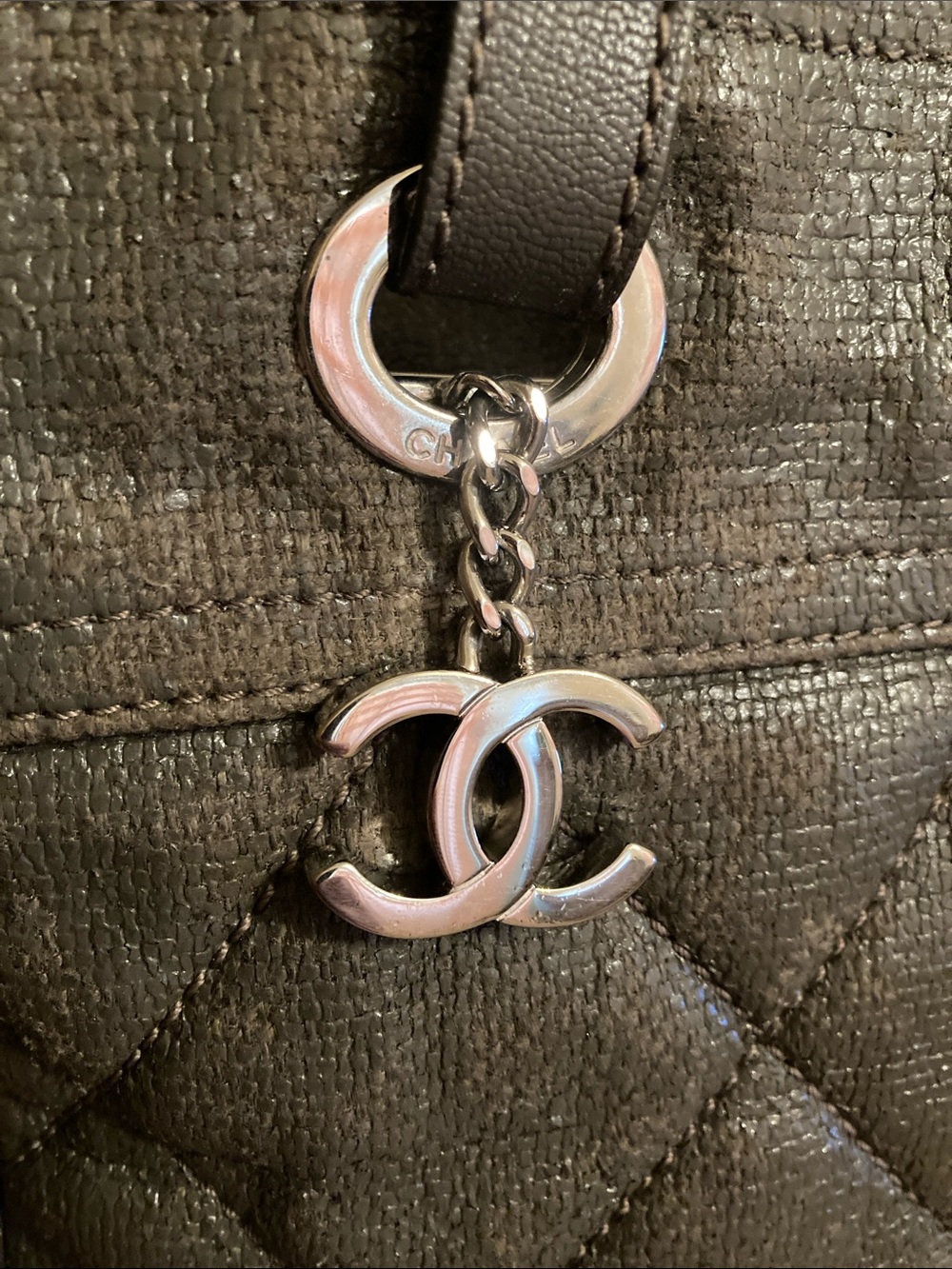 CHANEL Paris Biarritz Tote Bag with CC Charm & COA Rare Vintage Find - Picture 5 of 17